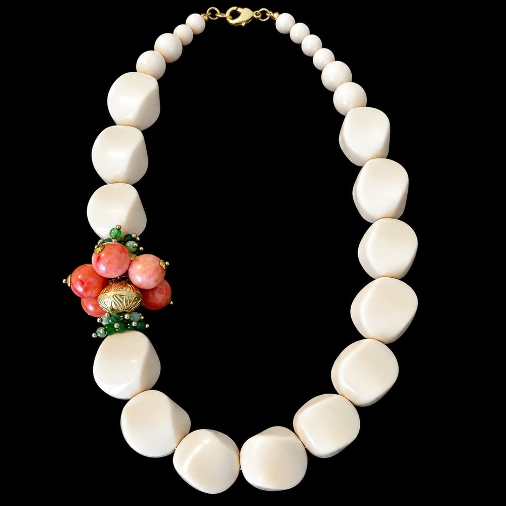 Lydell NYC Necklace Vtg Cream Faux Coral Lucite Chunky Statement Beaded
